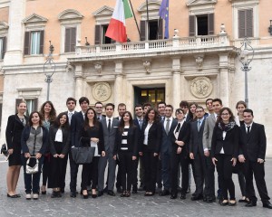 Foto di gruppo degli Alfieri 2015 in visita alla Camera dei Deputati