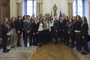 oto di gruppo degli Alfieri del Lavoro con il Presidente del Senato