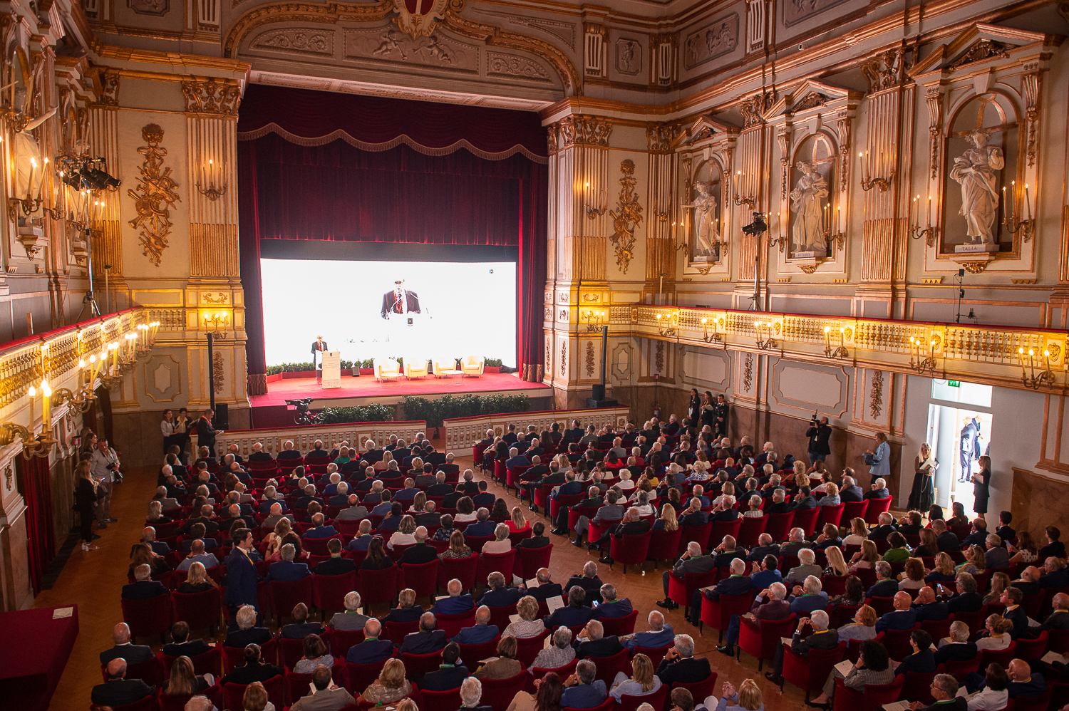 PLATEA dall'alto